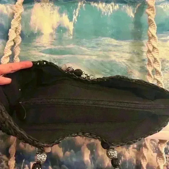 Kelly & Katie Woven Black Shoulder Bag Tote with Round Beaded Handles - Picture 4 of 17